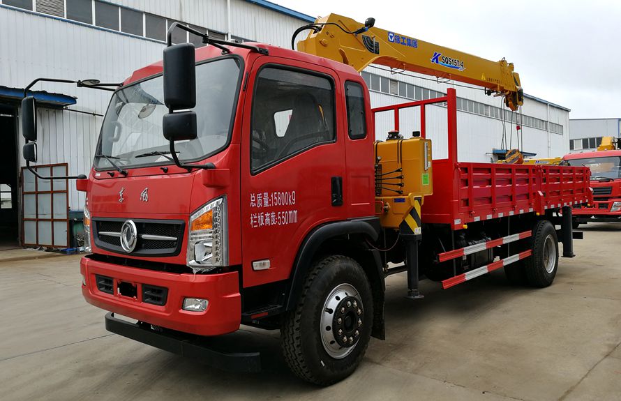 東風御虎6.3噸隨車吊 東風御虎6.3噸隨車吊